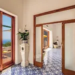 Olga Luxury 2*