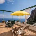 Olga Luxury 2* Capri
