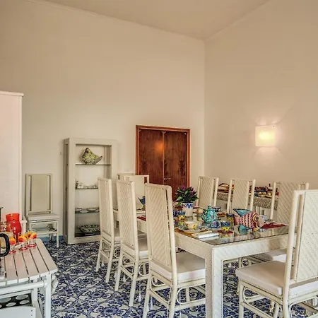 Olga Luxury 2* Capri